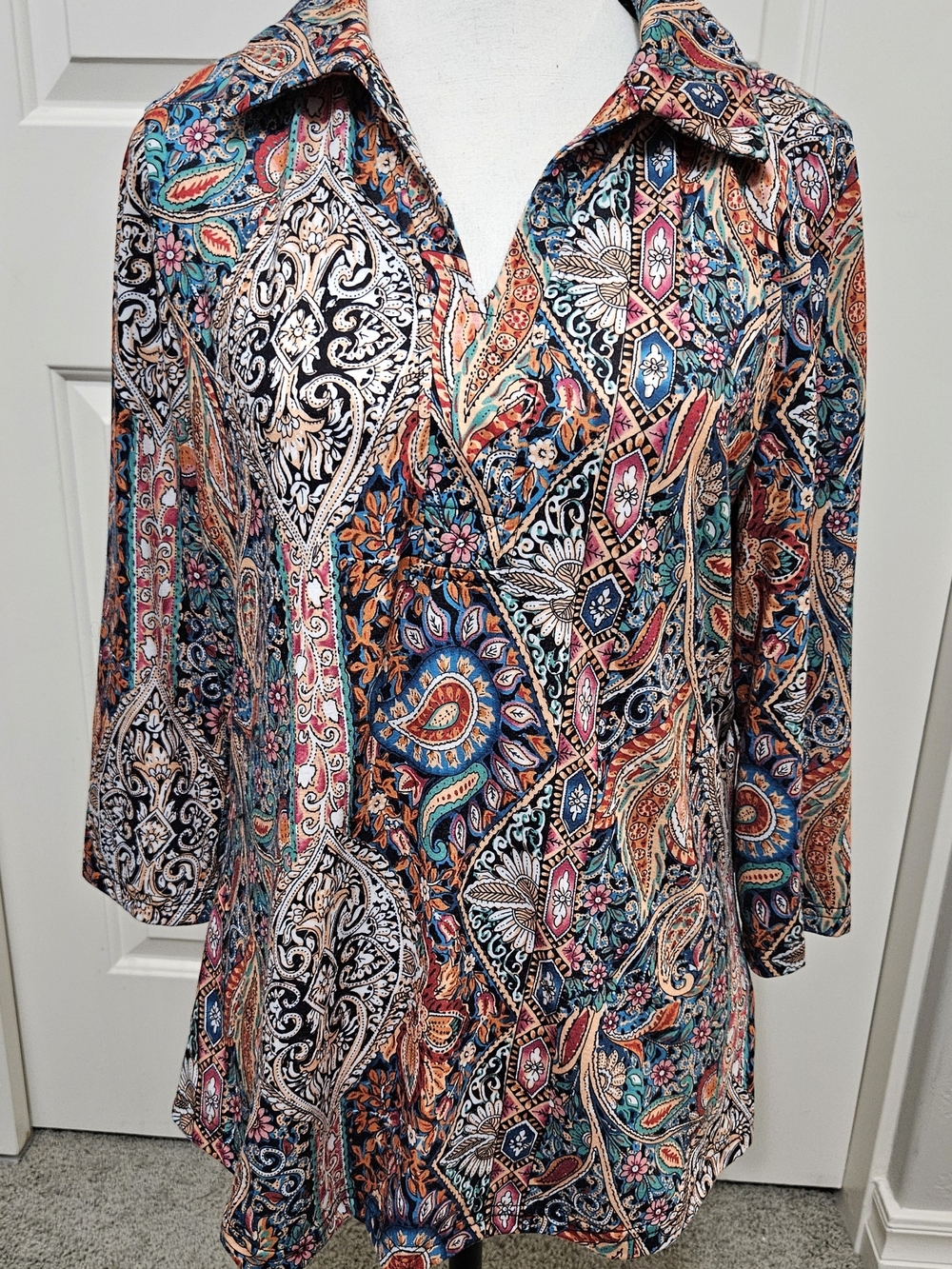 Paisley Split-Neck Tunic Top in Multicolor